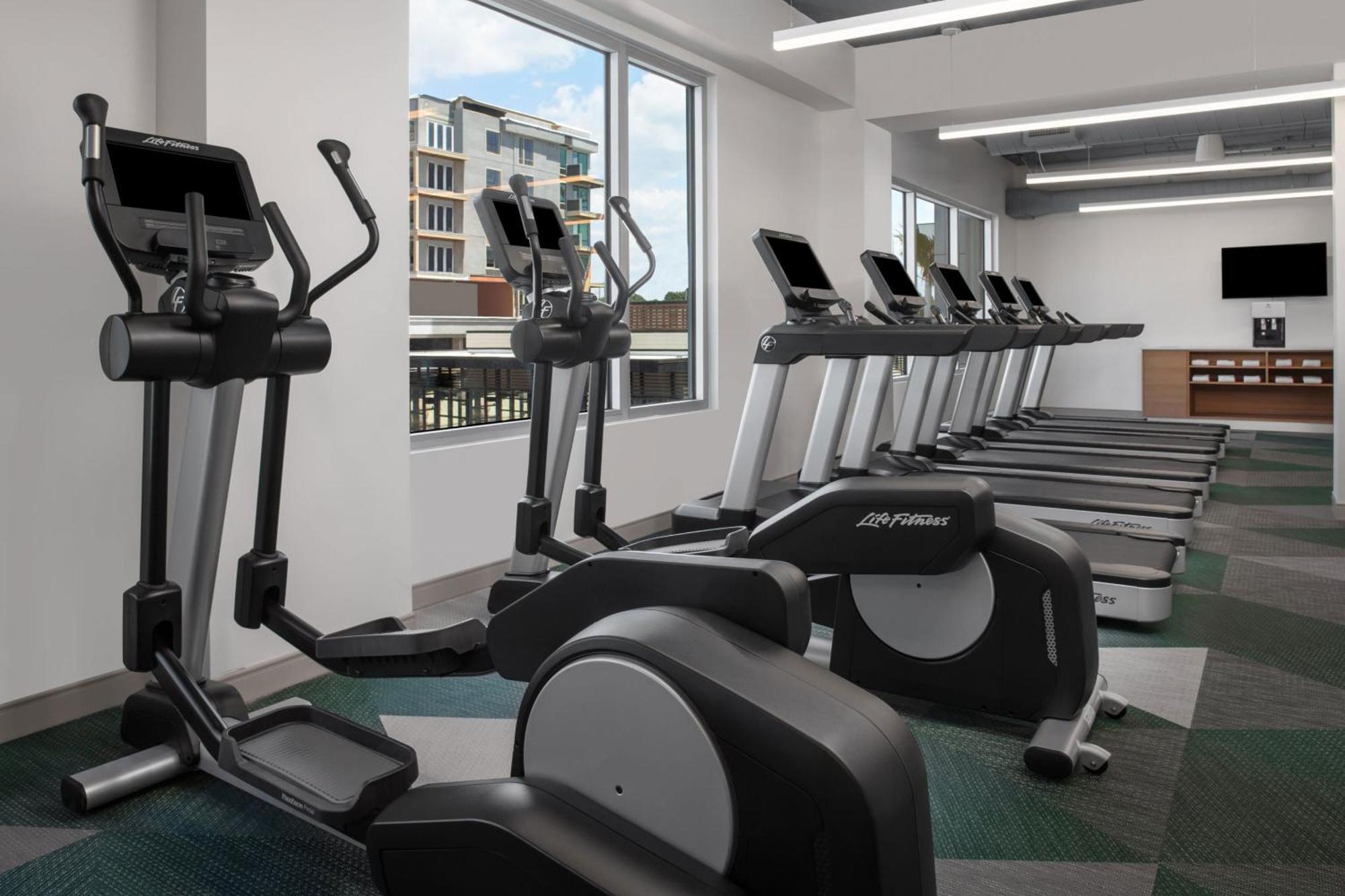 Aloft Tampa Midtown Hotel Екстериор снимка